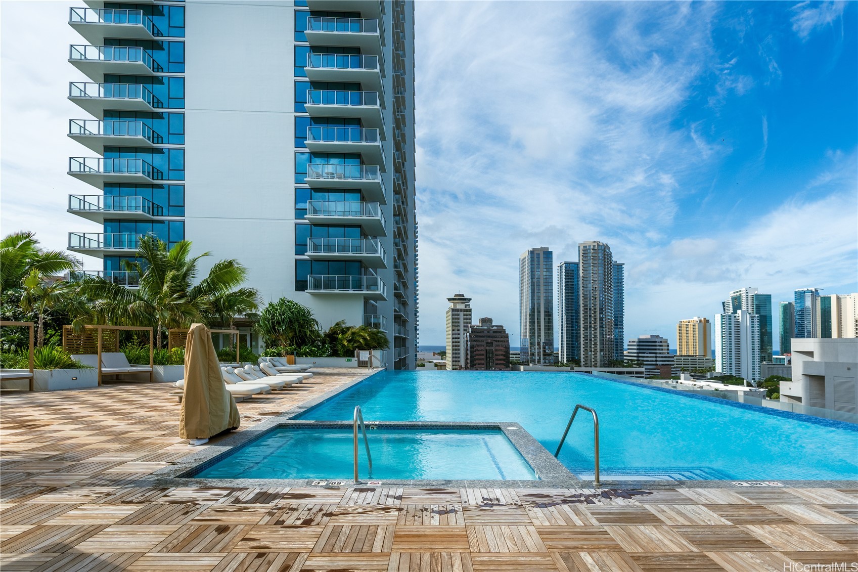 1515 Liona Street 1604