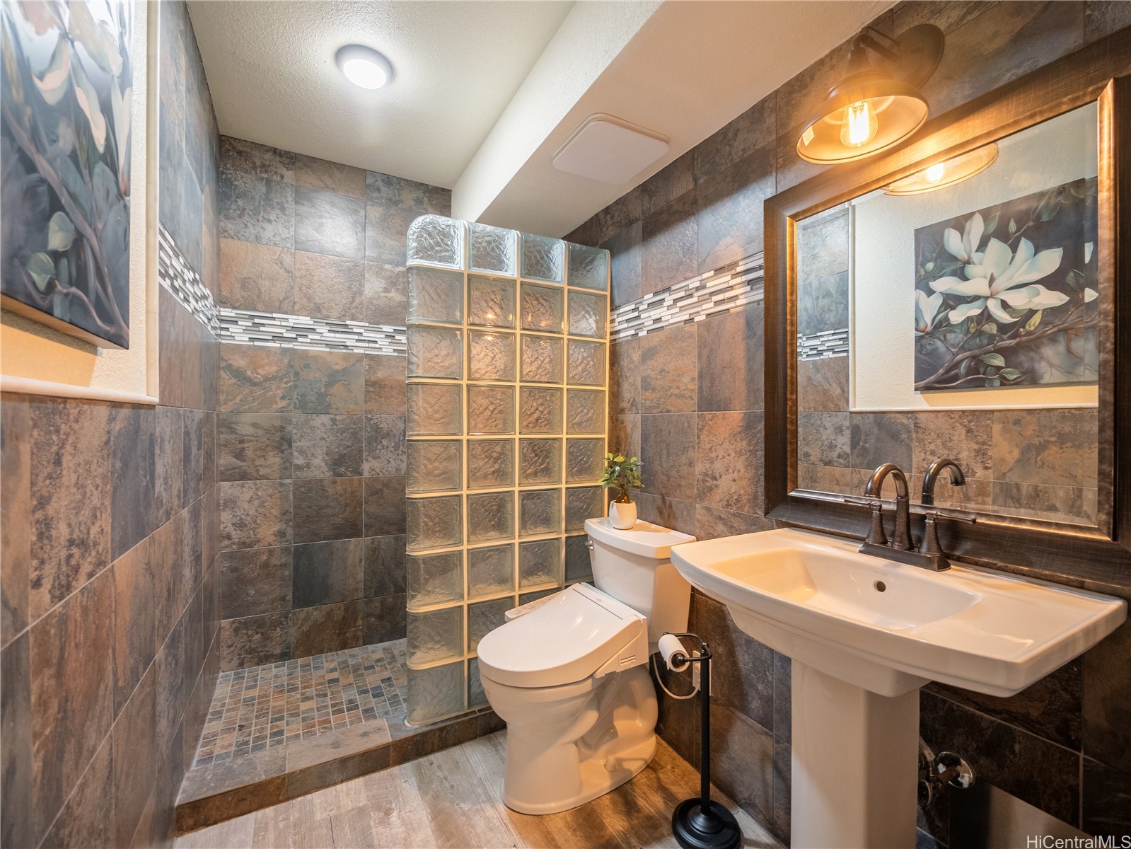 2465 Kuhio Avenue 410