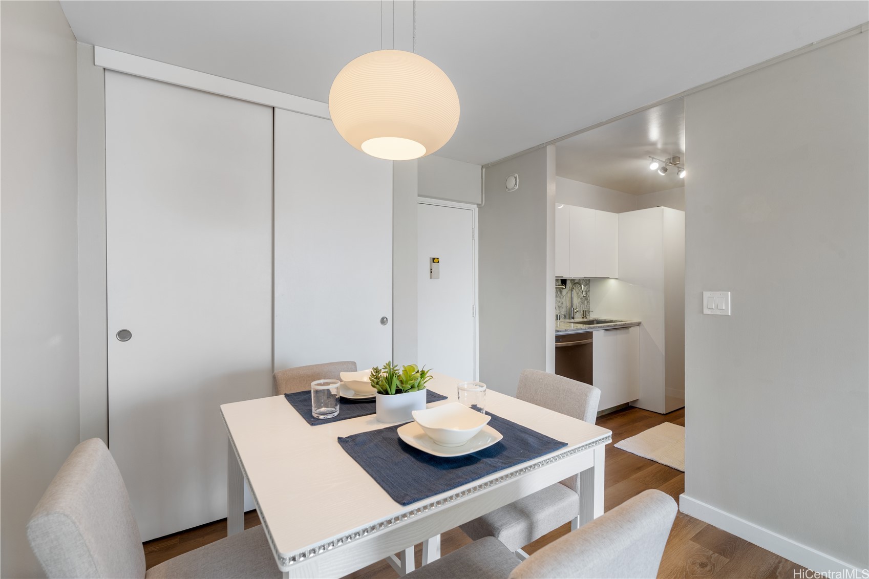 400 Hobron Lane 3314