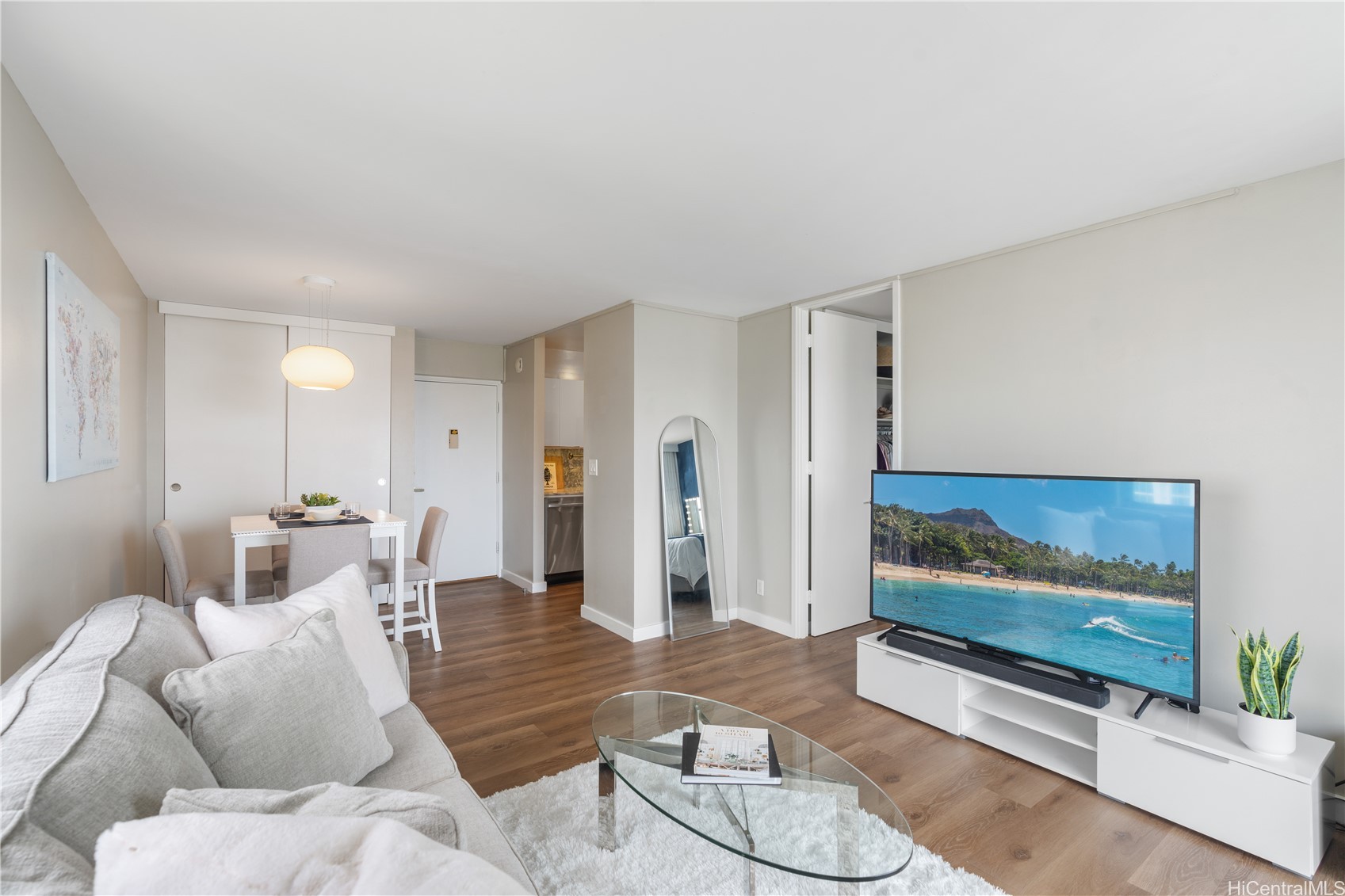 400 Hobron Lane 3314