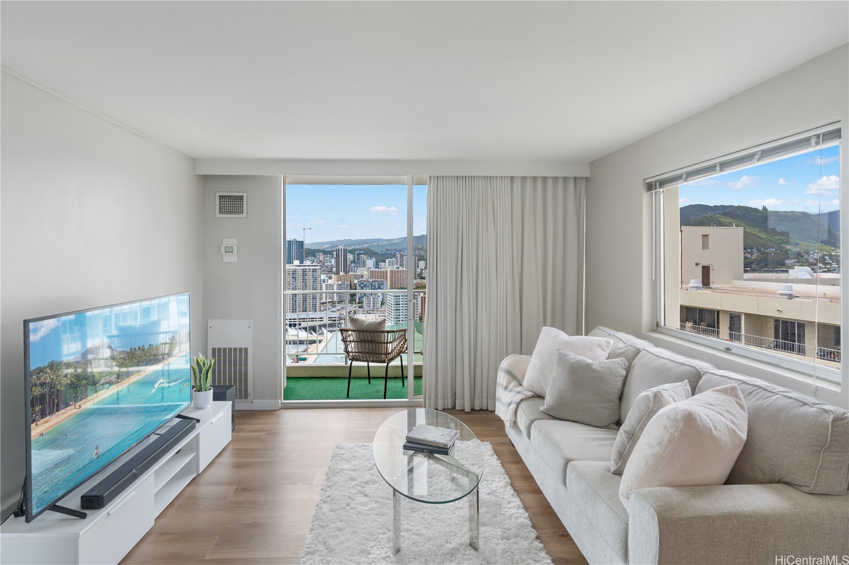 400 Hobron Lane 3314