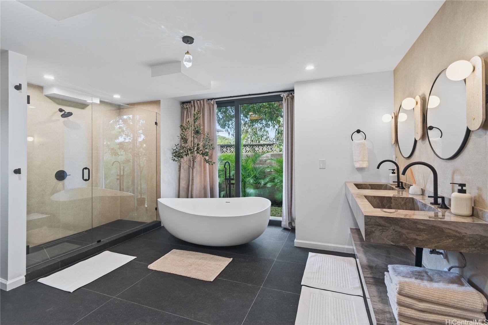 125 N Kalaheo Avenue