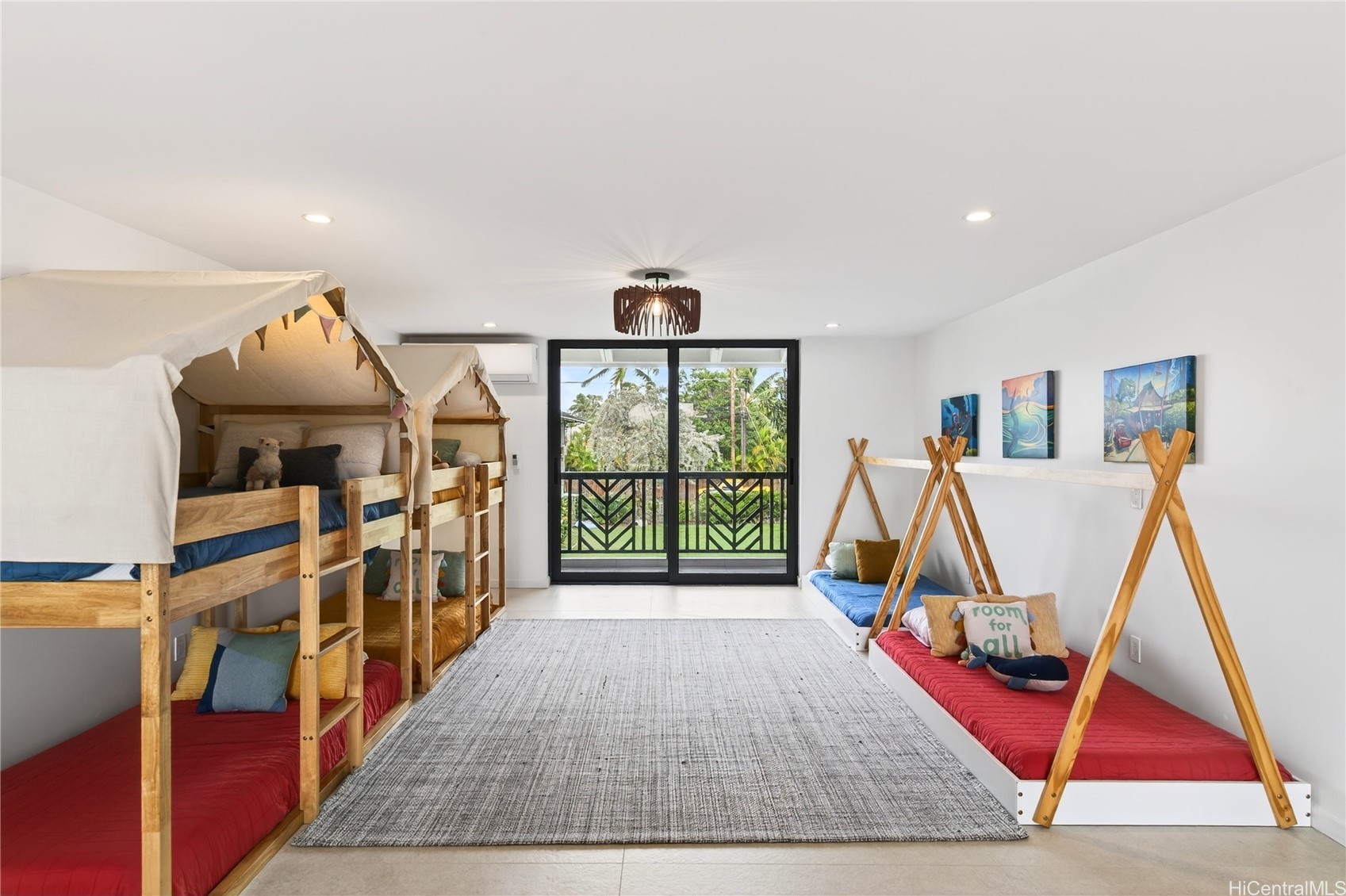 125 N Kalaheo Avenue