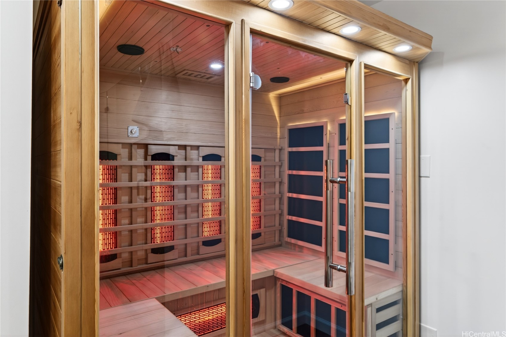 125 N Kalaheo Avenue