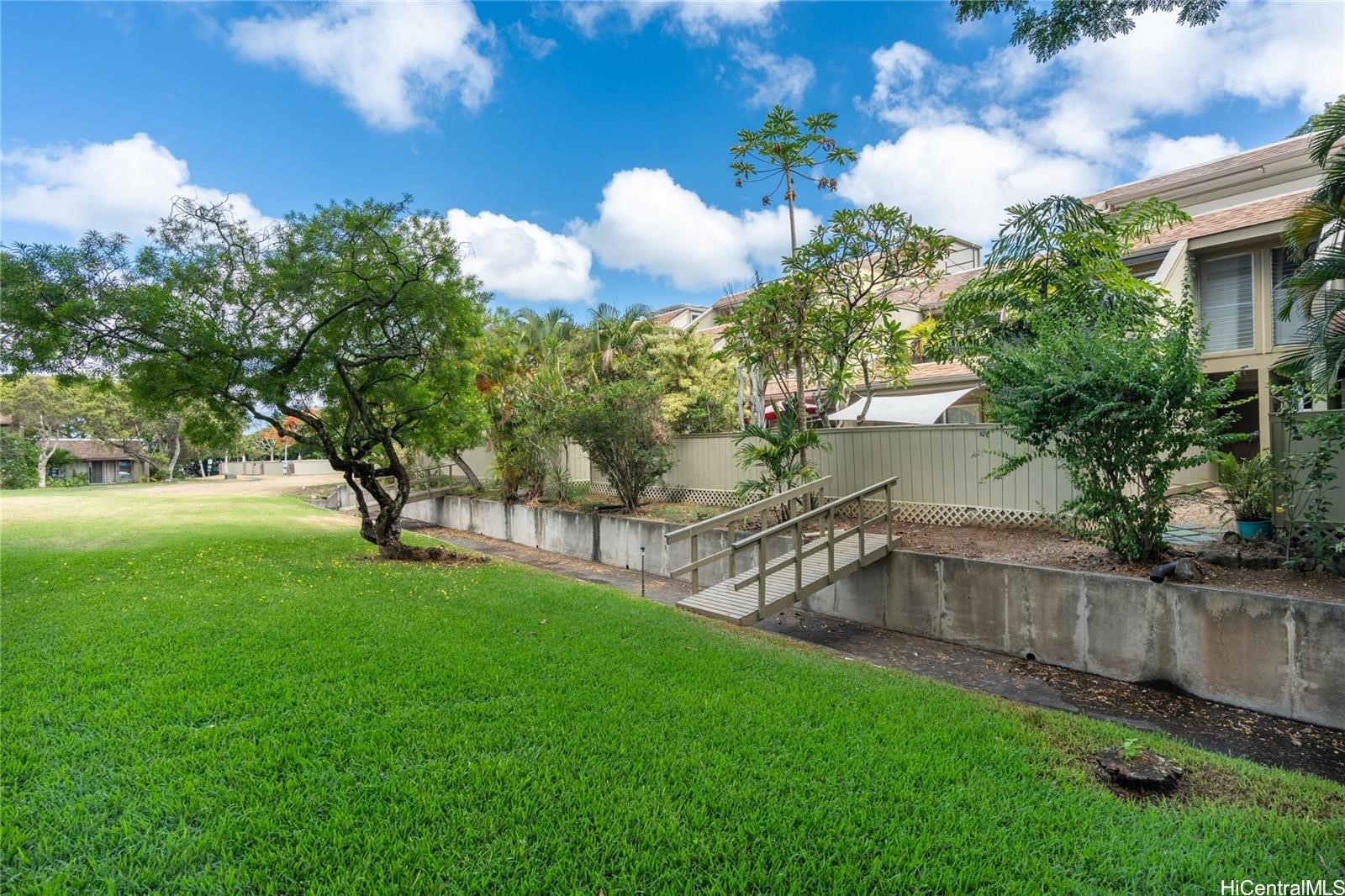 44-365 Nilu Street 5