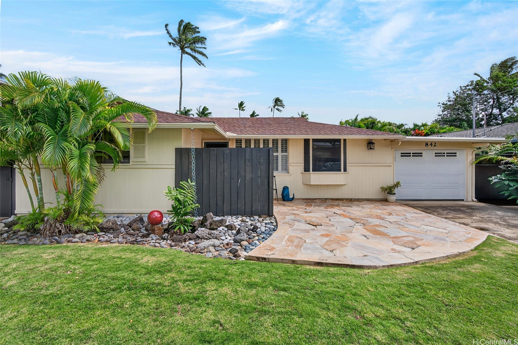 842 Kainui Drive