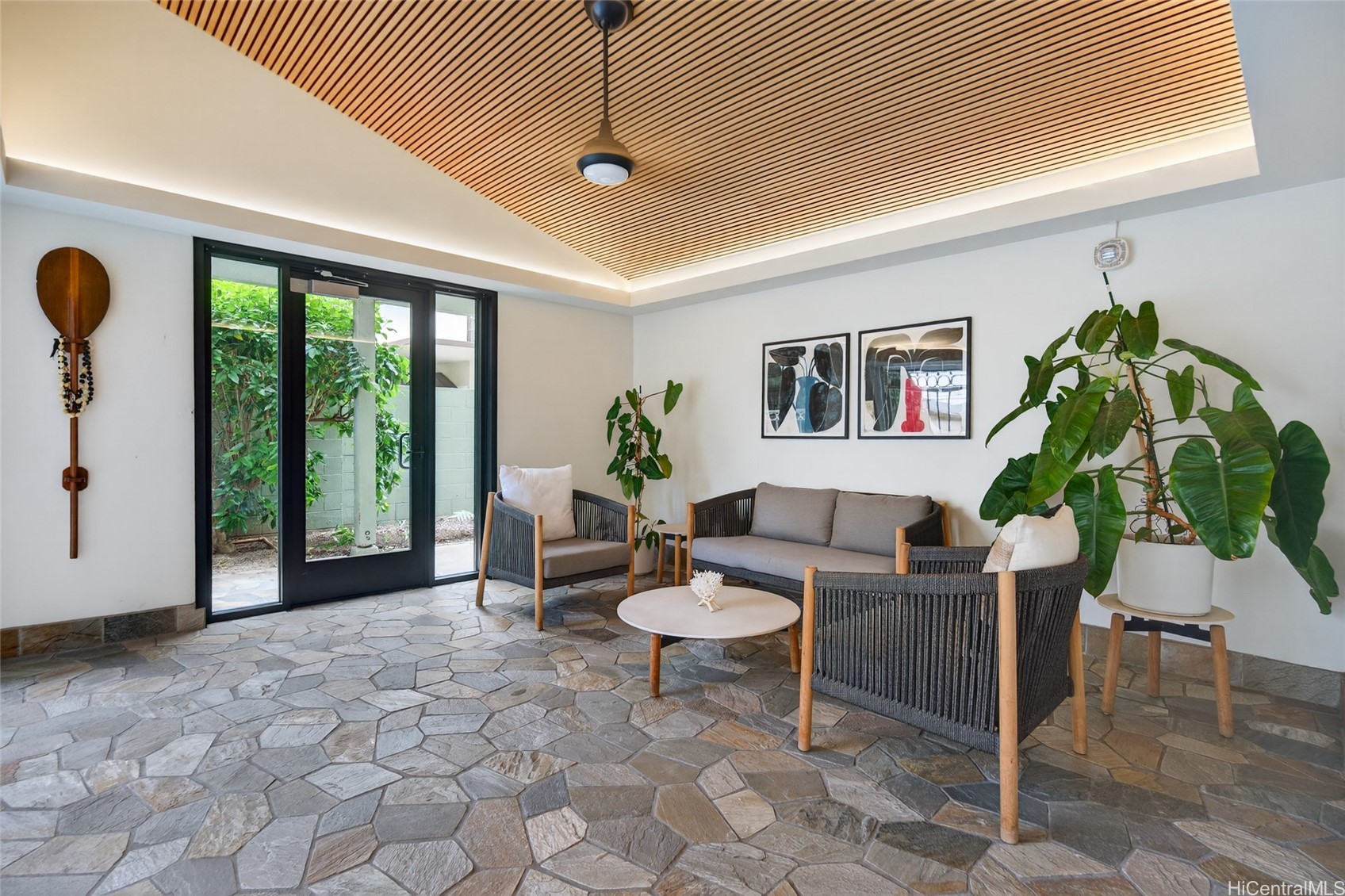 2575 Kuhio Avenue 904