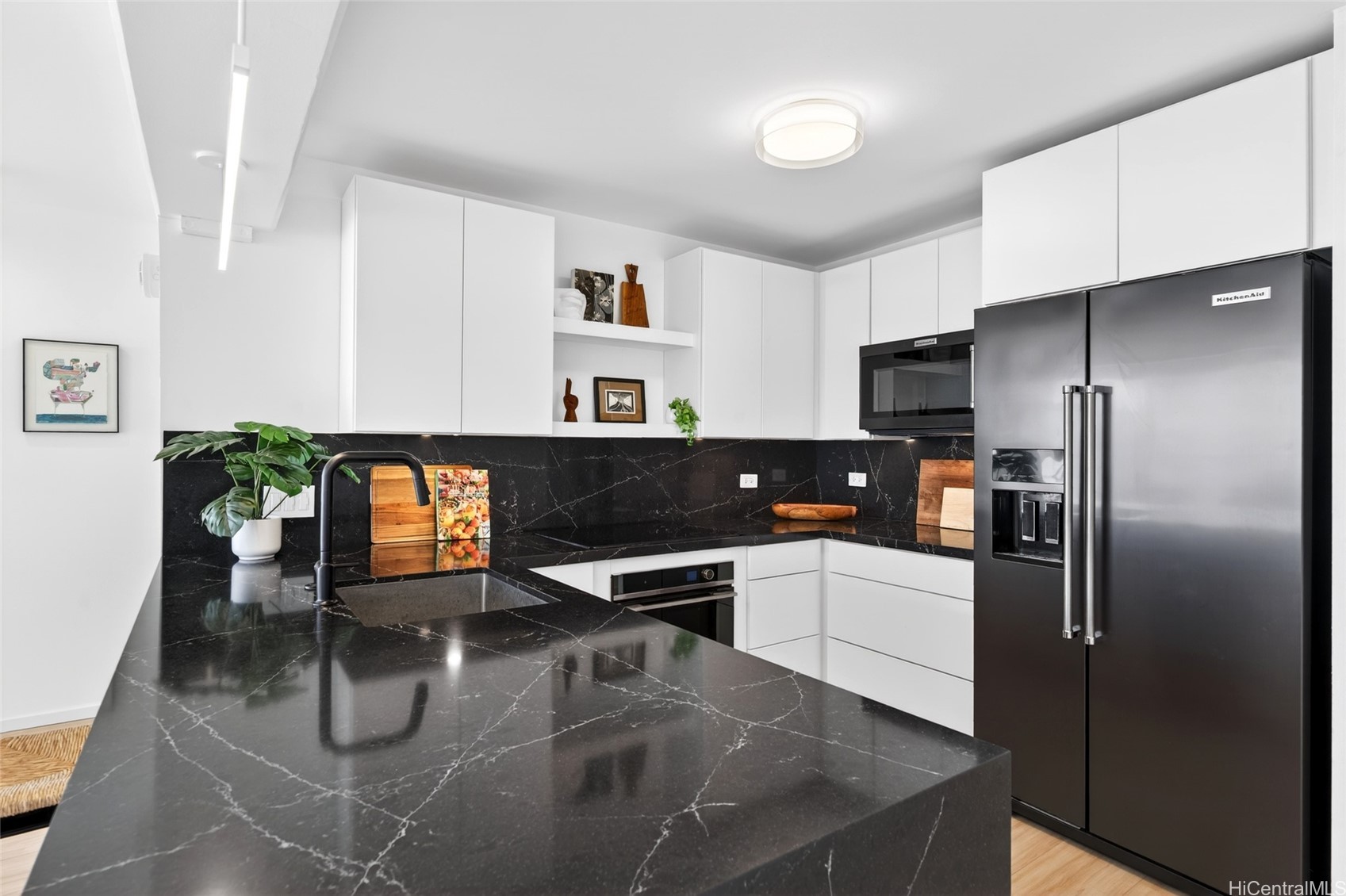 2575 Kuhio Avenue 904