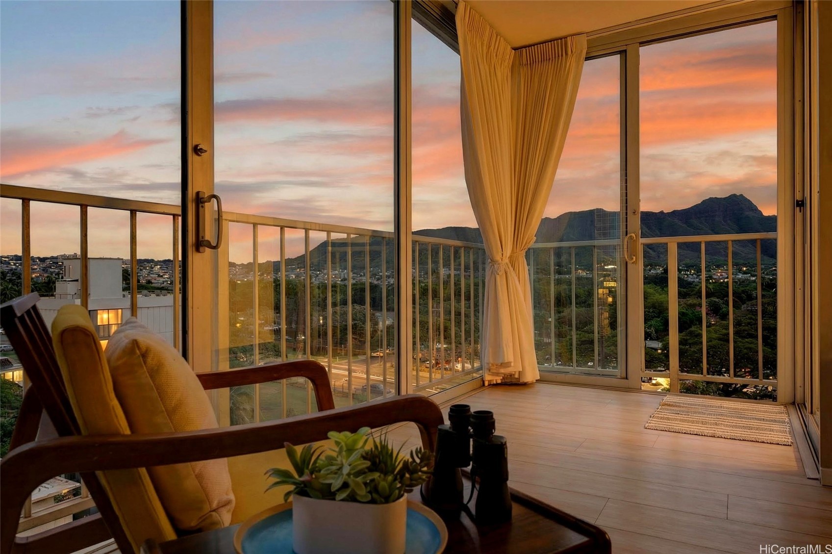 2575 Kuhio Avenue 904