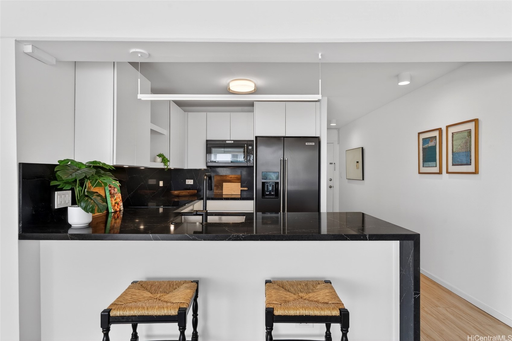 2575 Kuhio Avenue 904