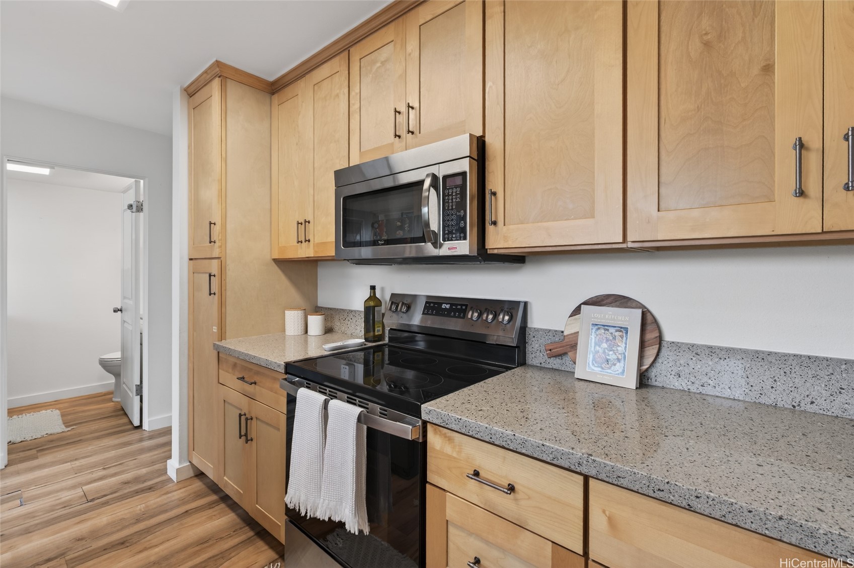 316-3 Molo Street 1803