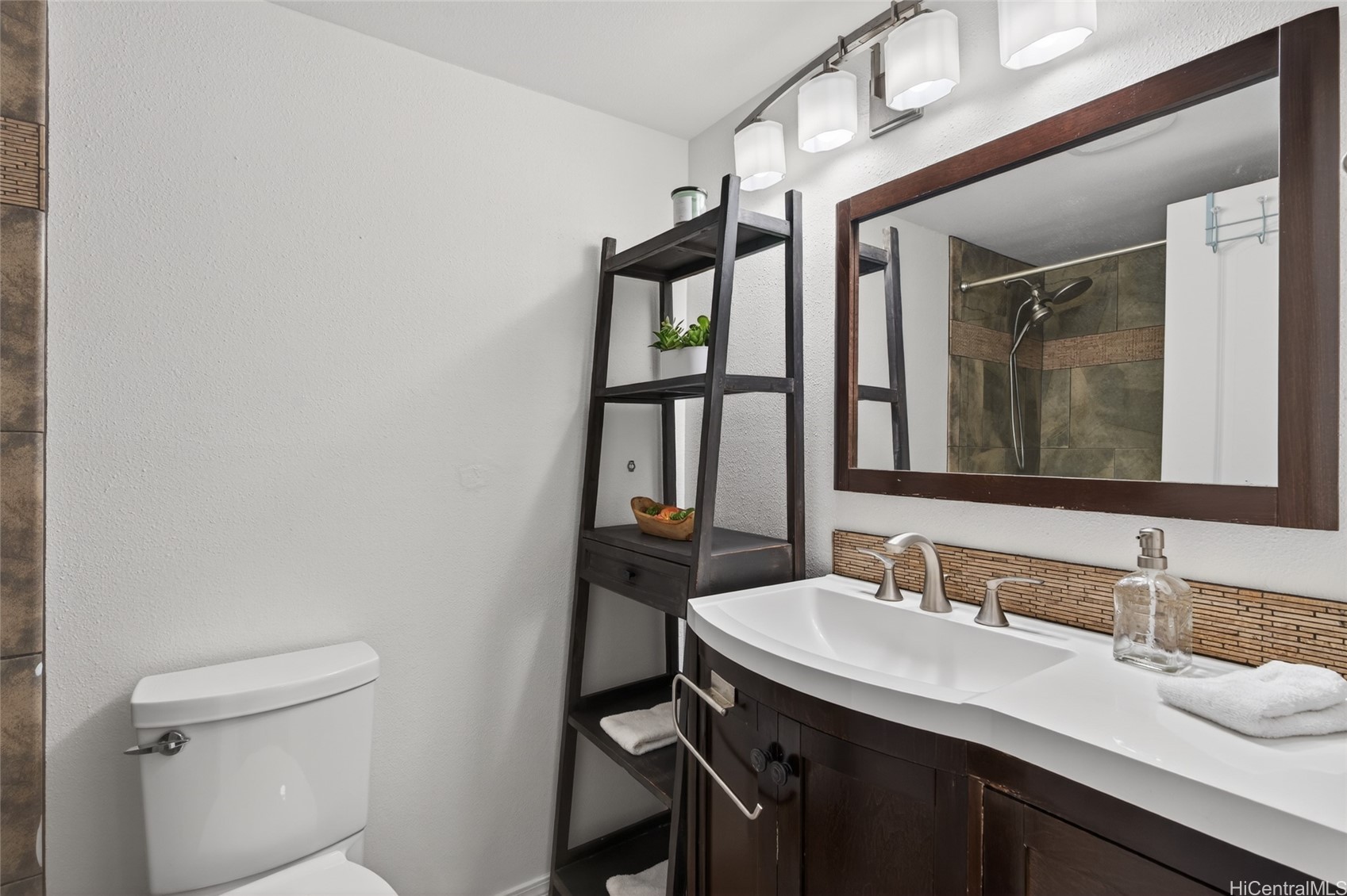 316-3 Molo Street 1803