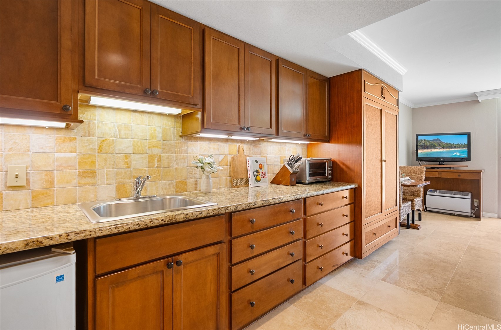 2045 Kalakaua Avenue 118