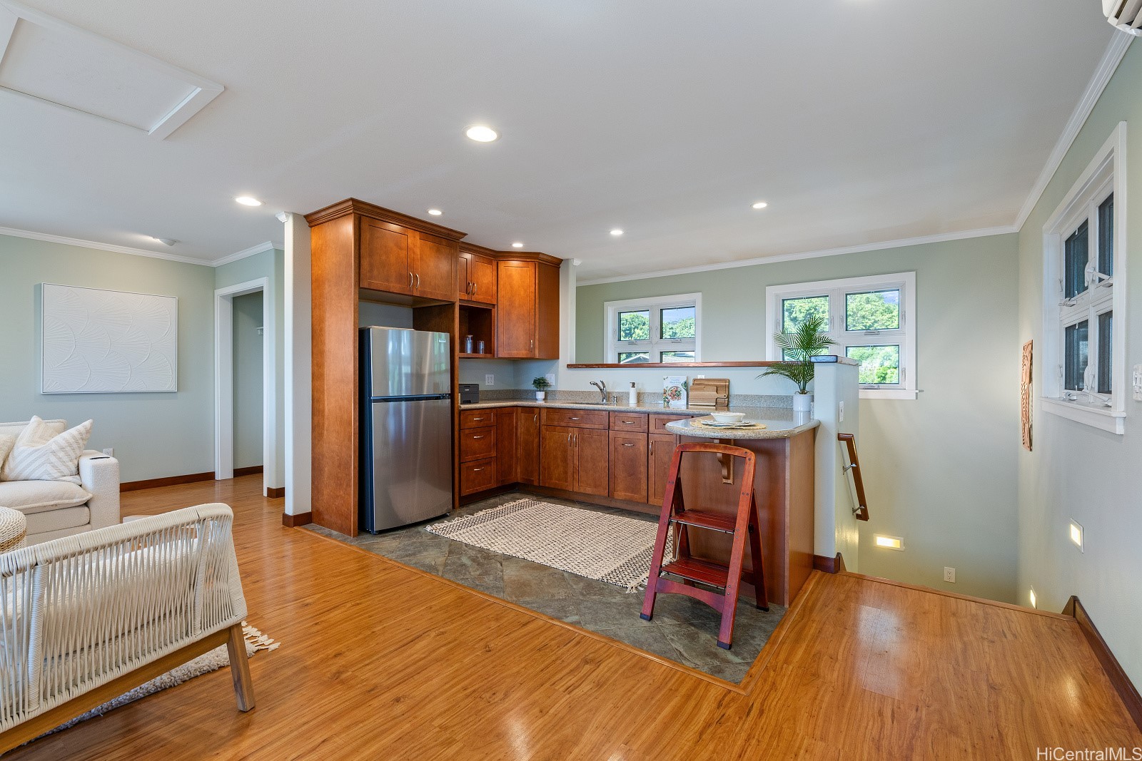 1812 Makuakane Street