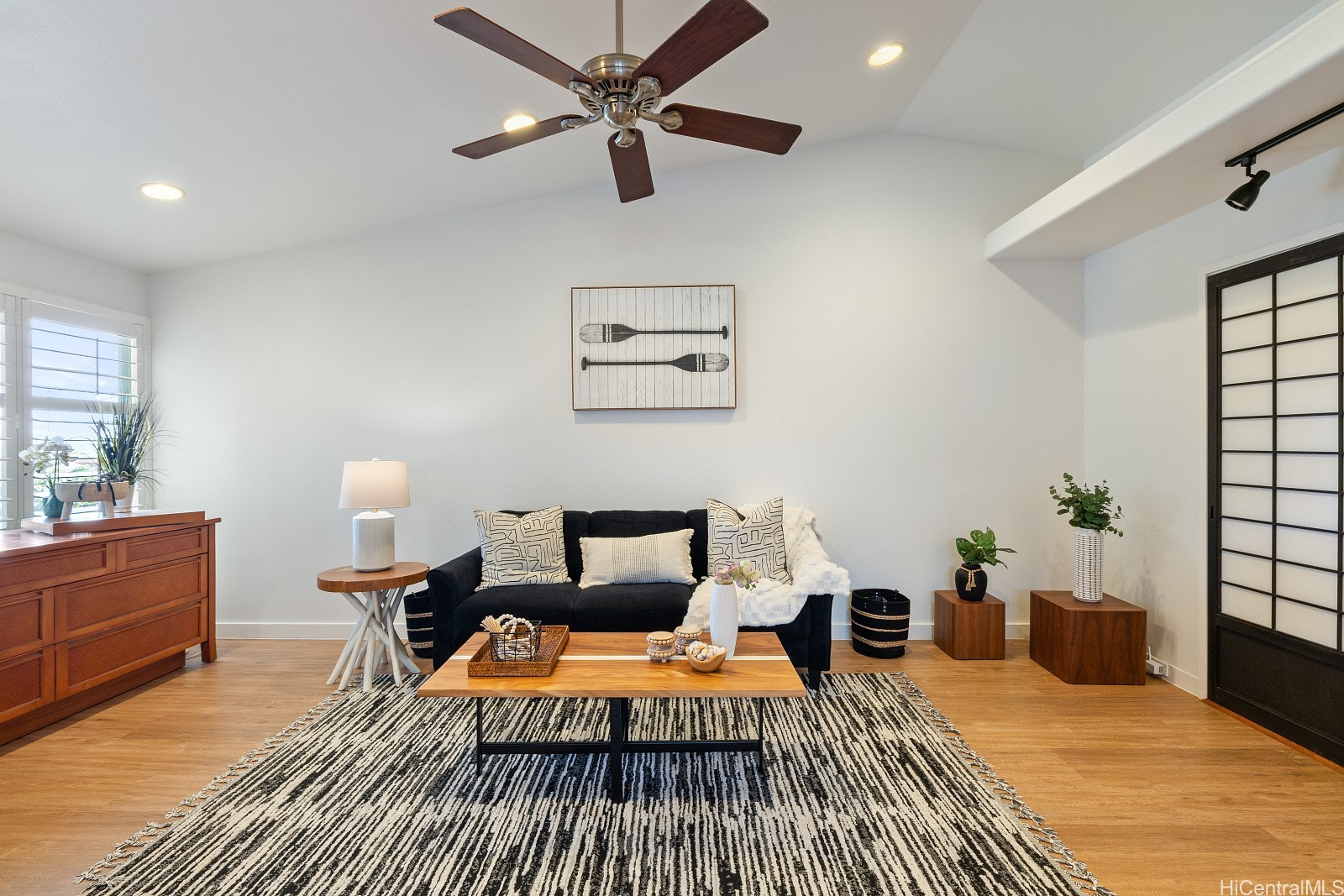 1812 Makuakane Street