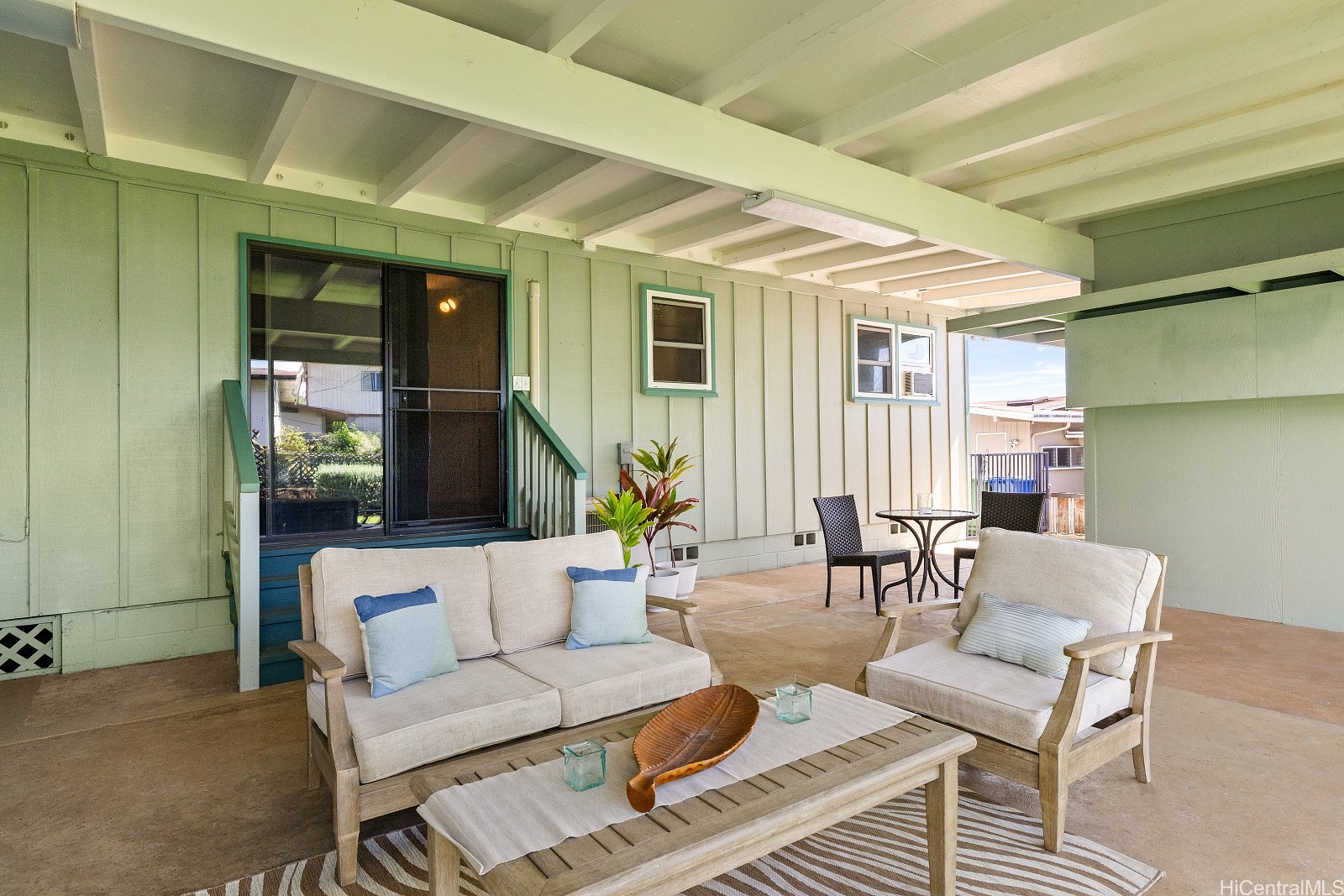 1812 Makuakane Street