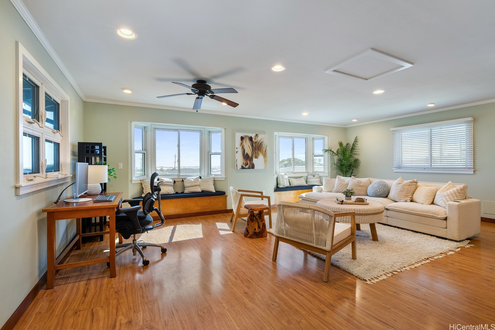 1812 Makuakane Street