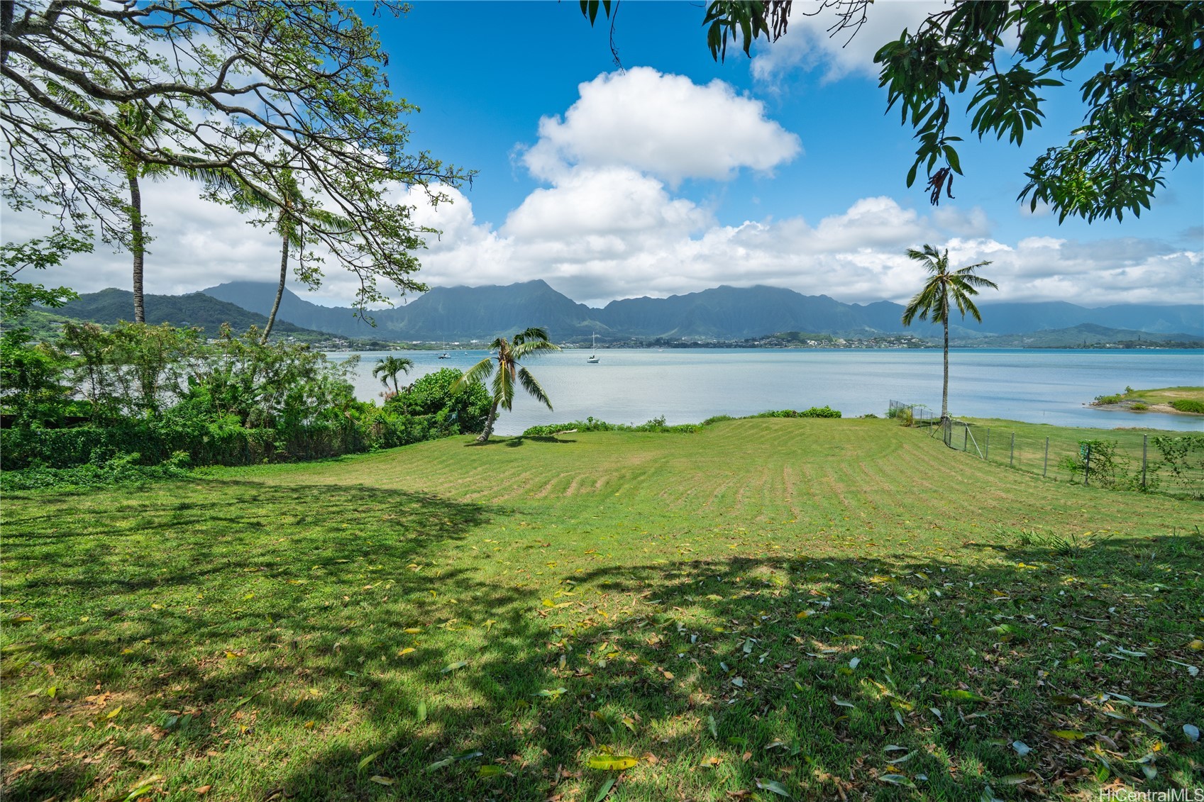 44-375 Kaneohe Bay Drive
