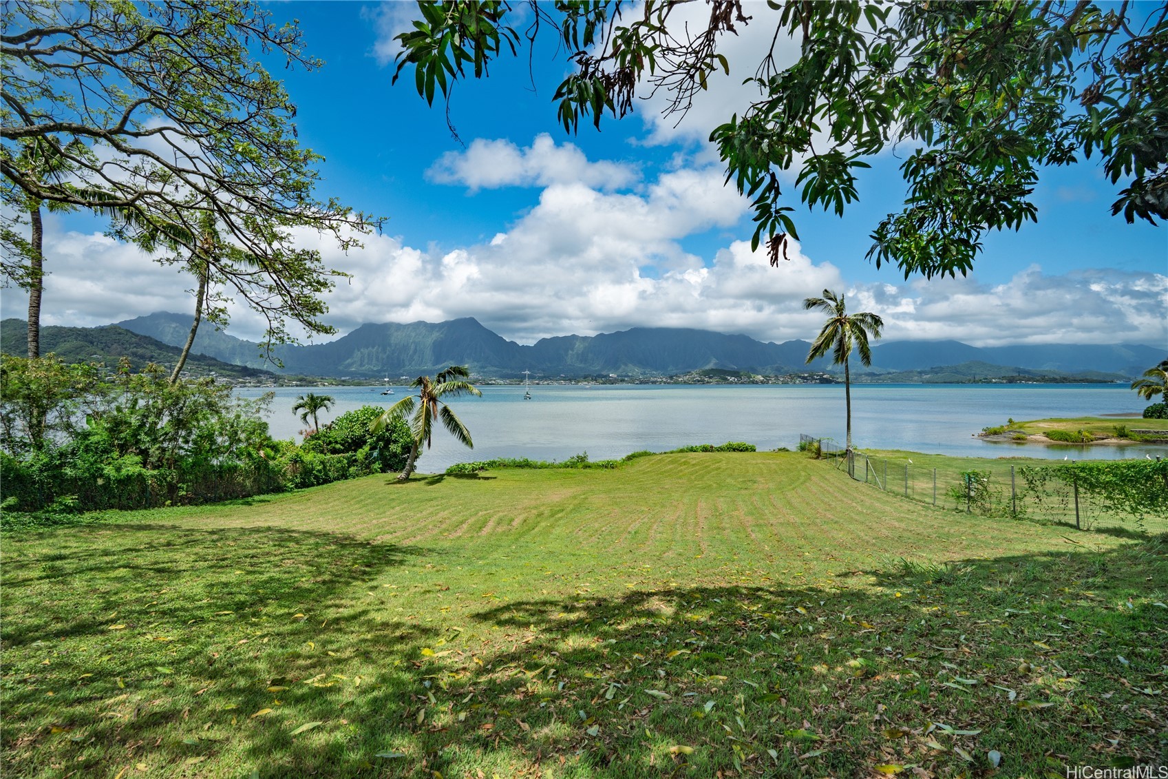 44-375 Kaneohe Bay Drive