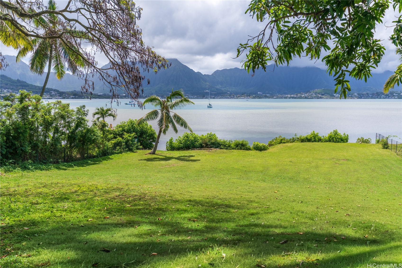 44-375 Kaneohe Bay Drive