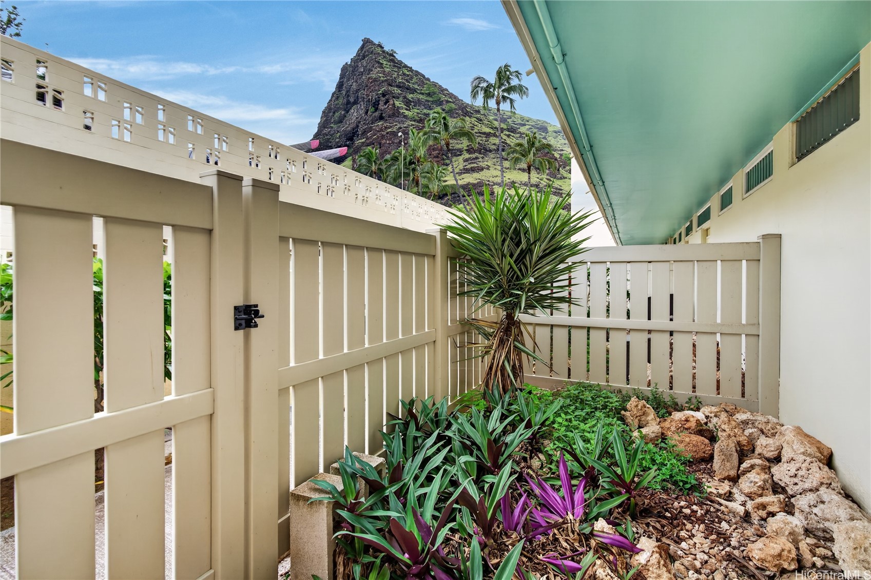 84-265 Farrington Highway 107