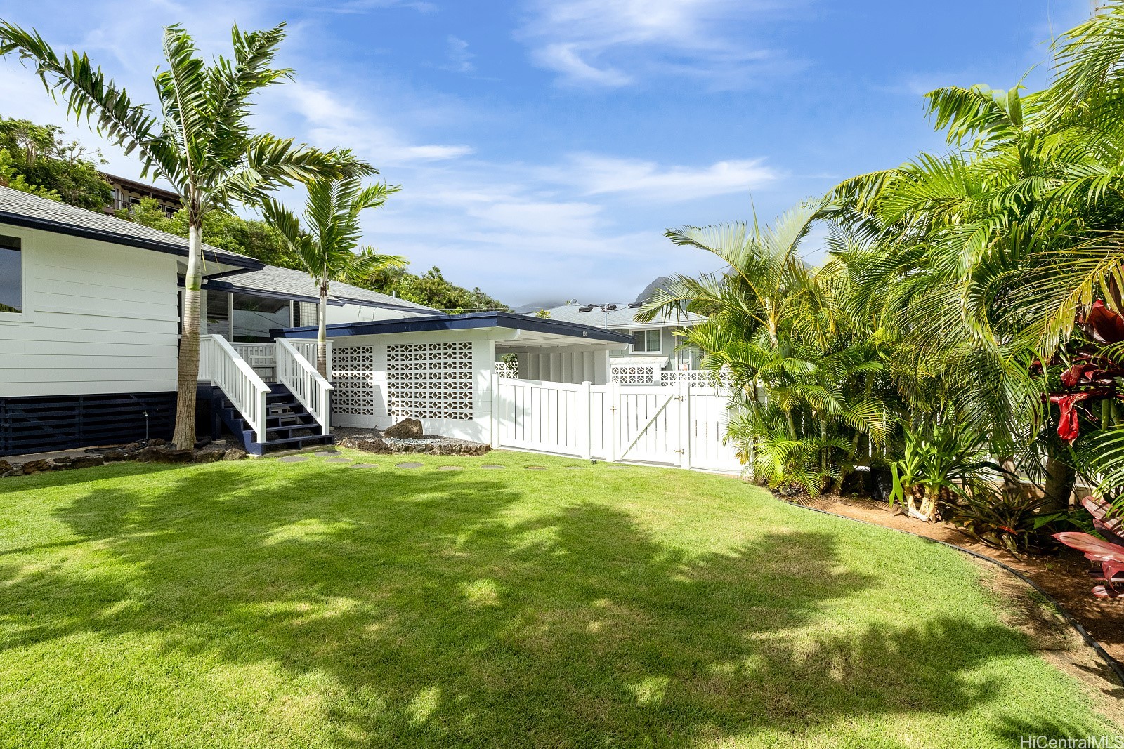 1361 Akalani Loop