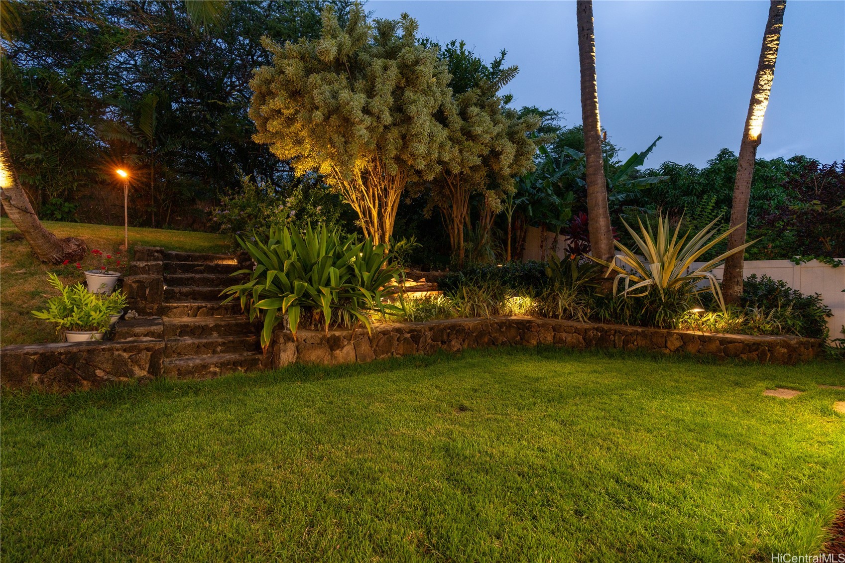 445 Iliwahi Loop