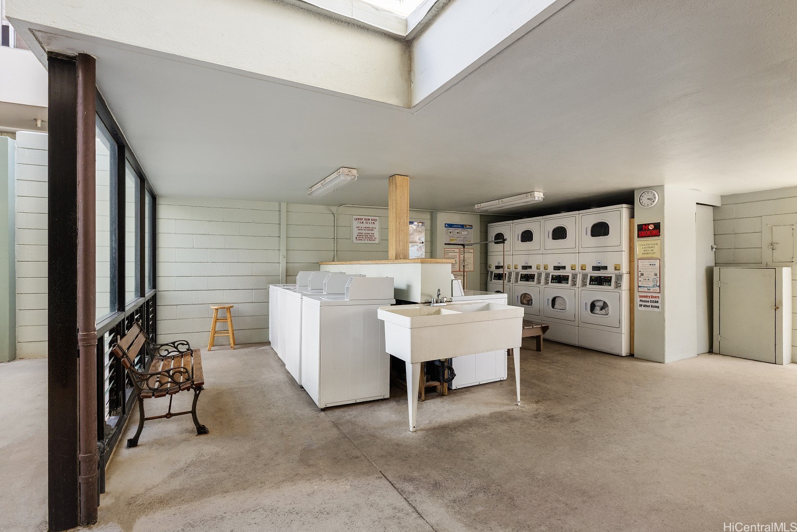 1610 Kanunu Street 306