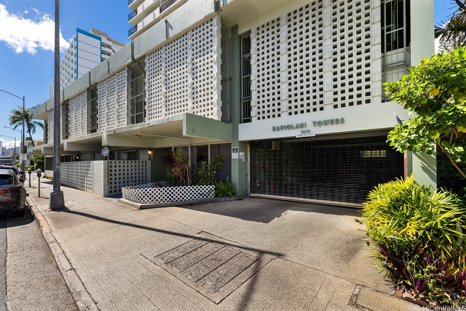 1610 Kanunu Street 306