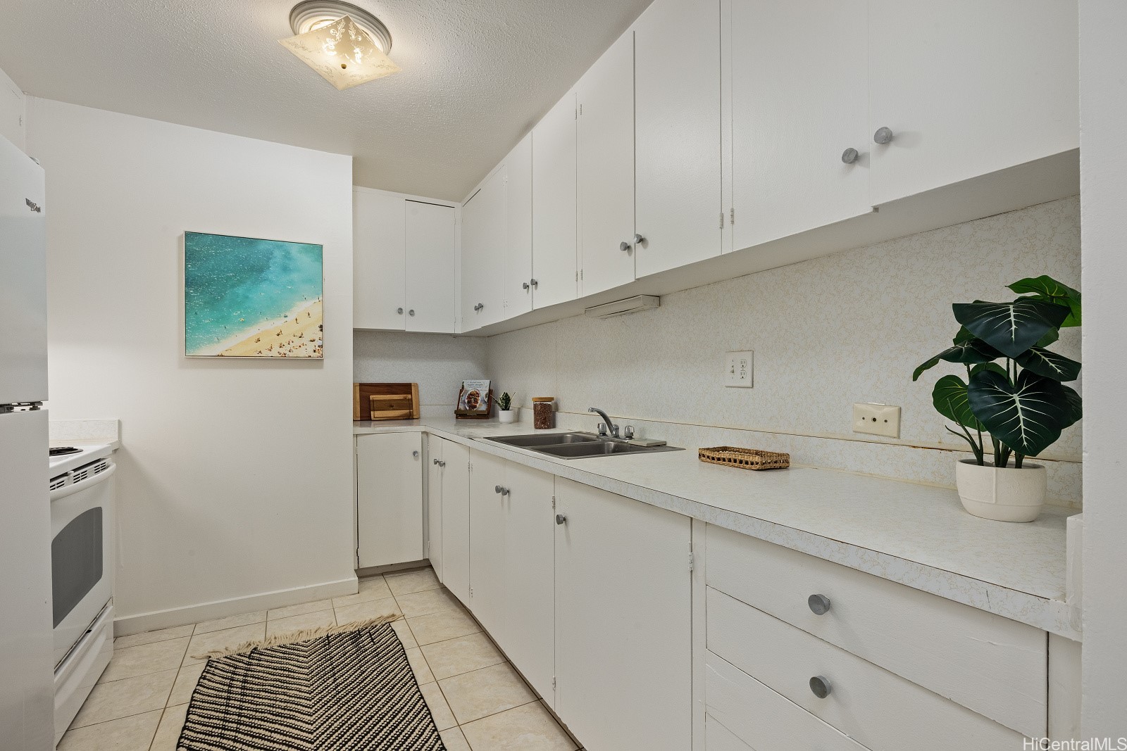 1610 Kanunu Street 306