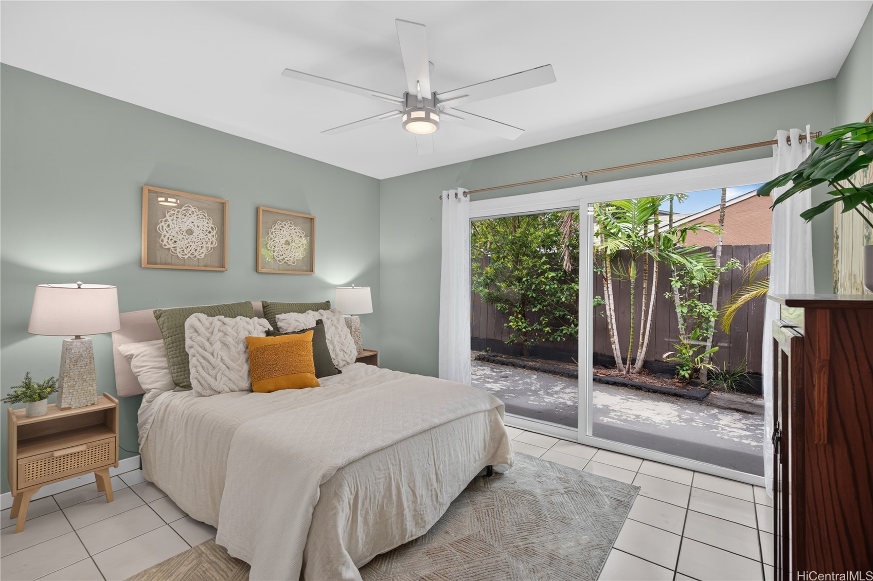 633 Keolu Drive