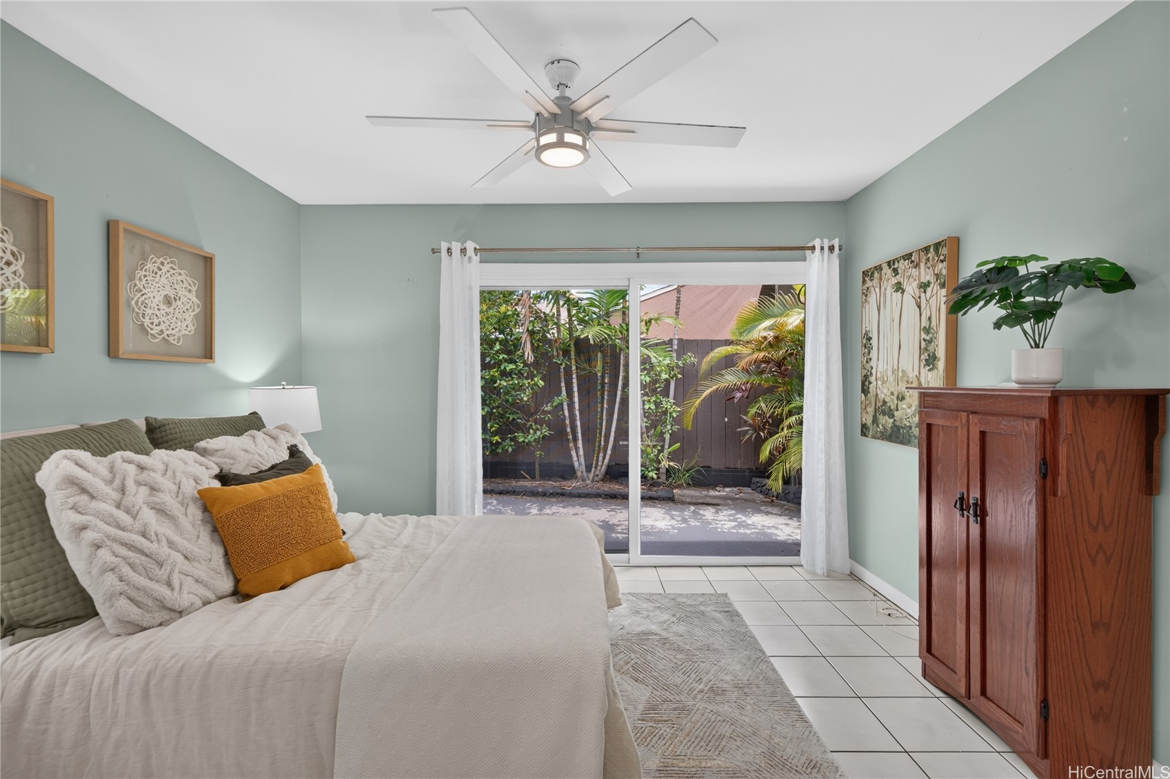 633 Keolu Drive