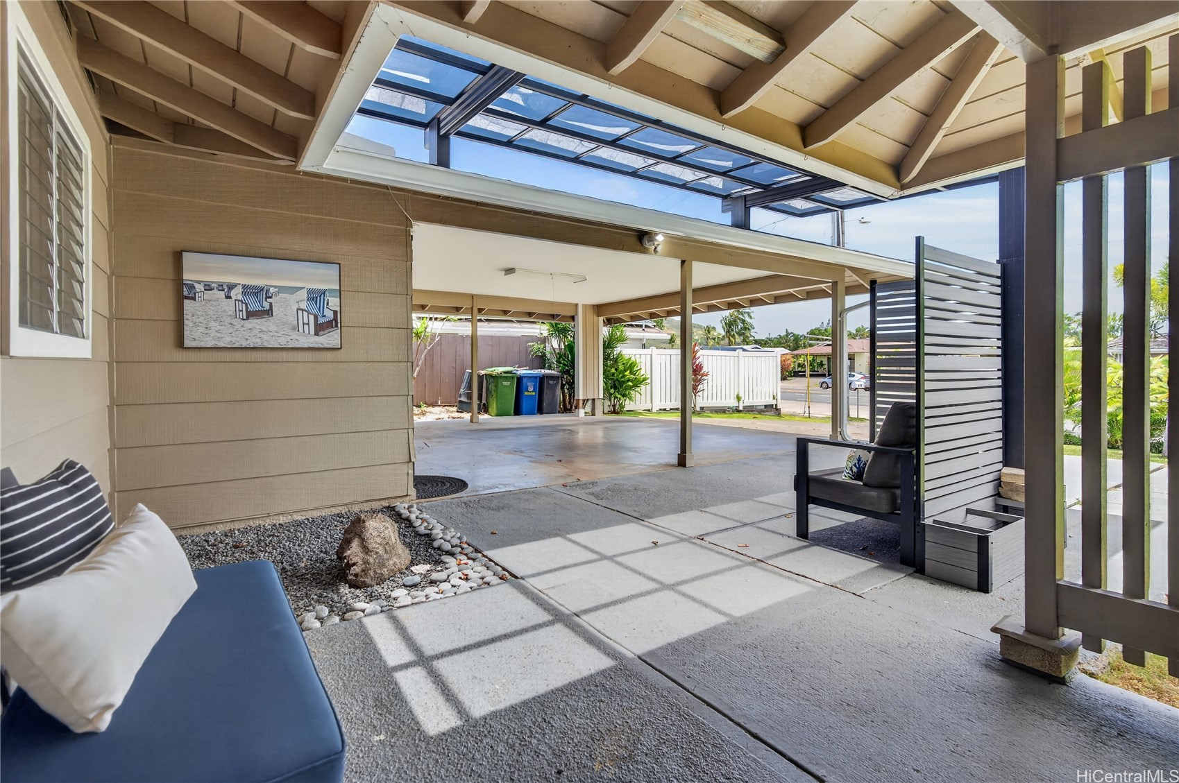 633 Keolu Drive