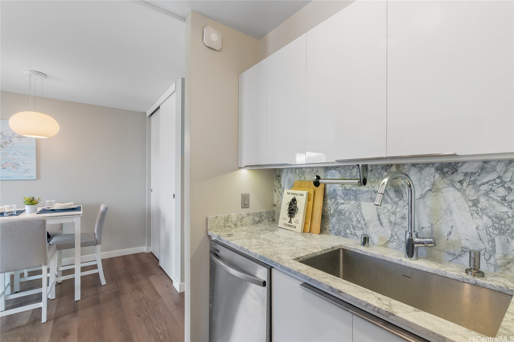 400 Hobron Lane 3314