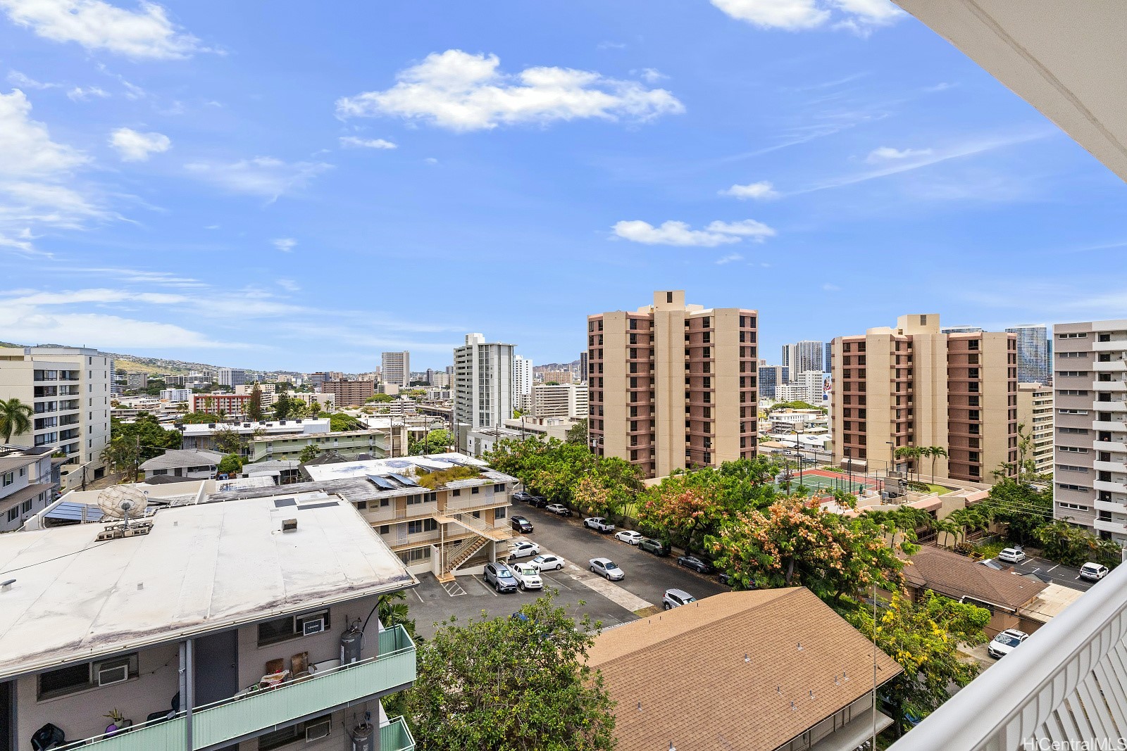 1020 Green Street 711