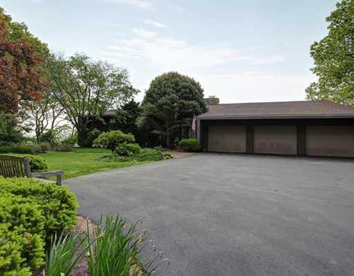 25 Pilot Point Road