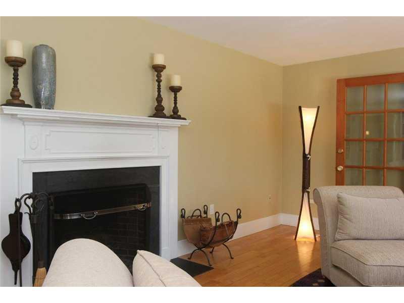 16 Hunts Point Road