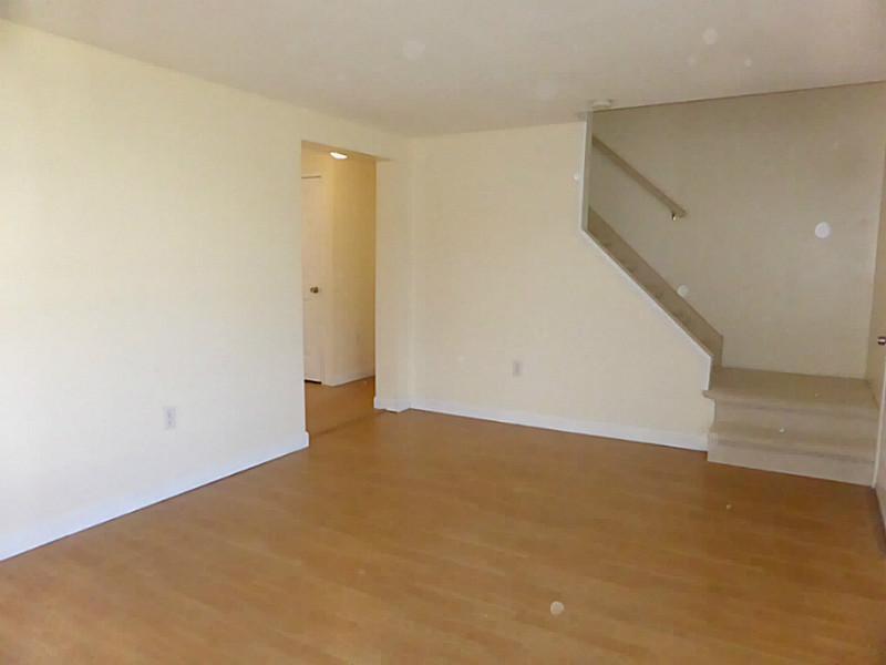 6 Goshen Road