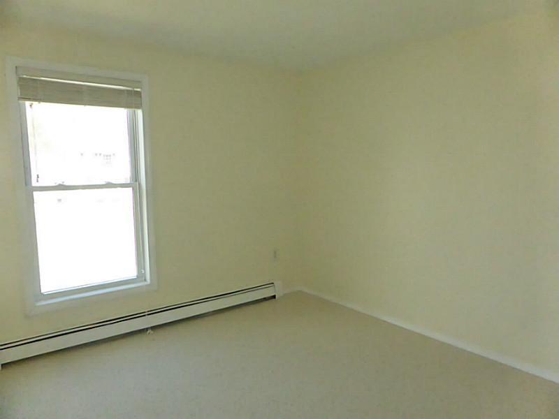 6 Goshen Road