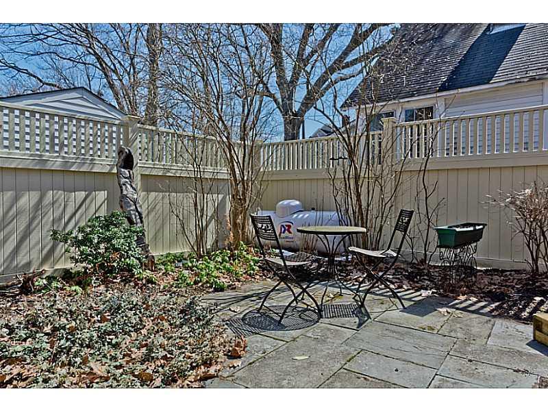 7 East Ramsdell Road