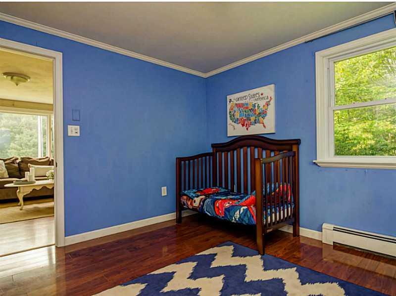 10 Small Hardy Road