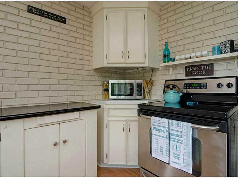 10 Small Hardy Road