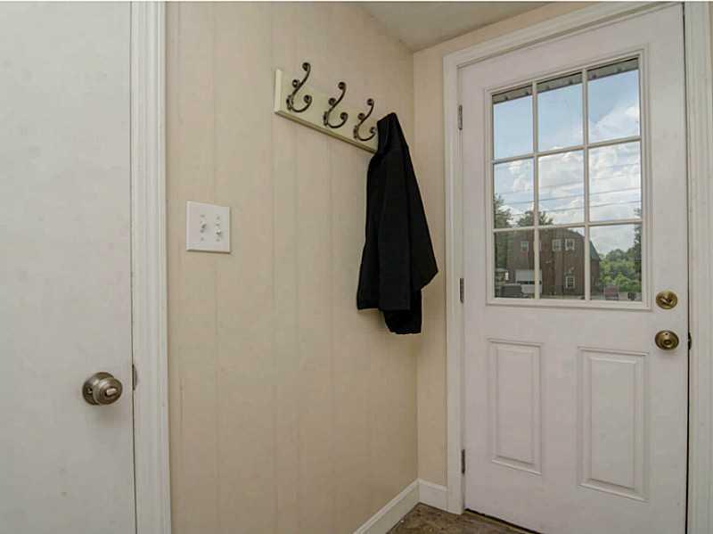 10 Small Hardy Road
