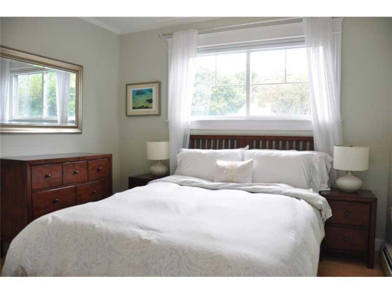 244 Veranda Street, 1