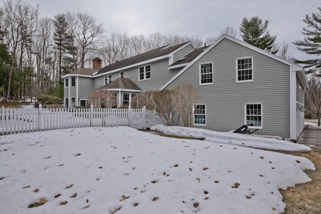 28 Rock Crest Drive