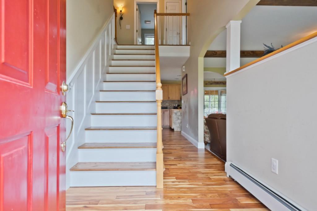 15 Goldenwood Drive