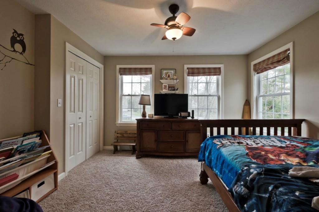 15 Goldenwood Drive