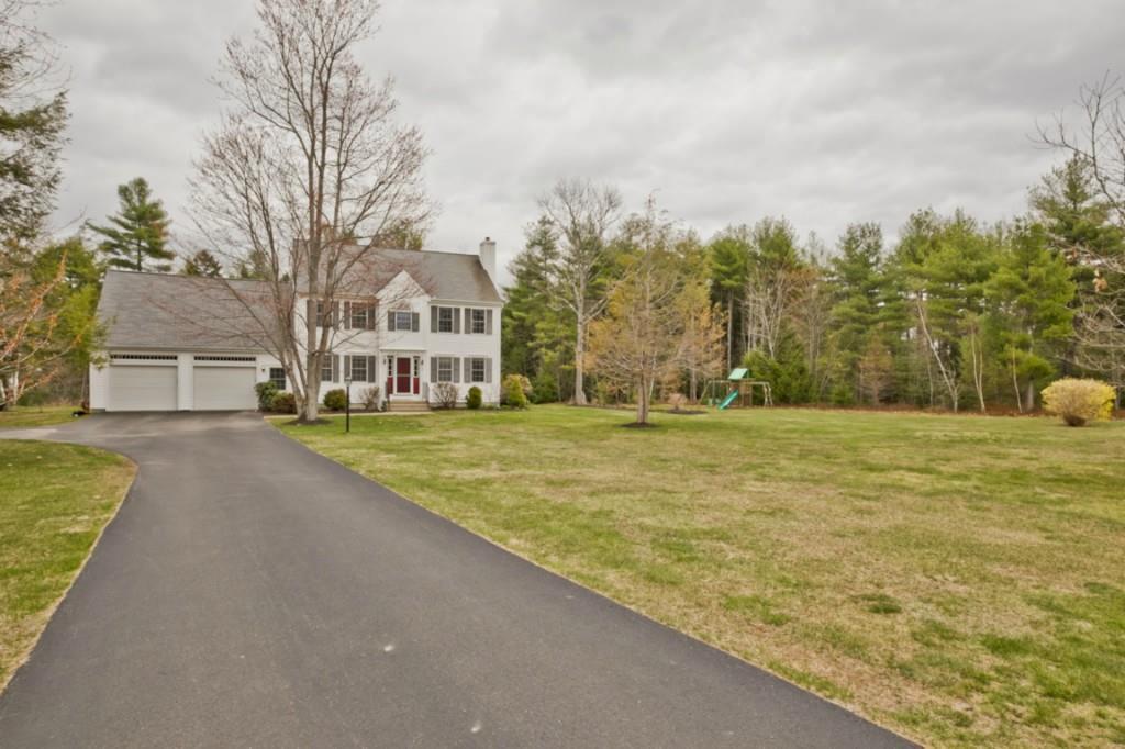 15 Goldenwood Drive