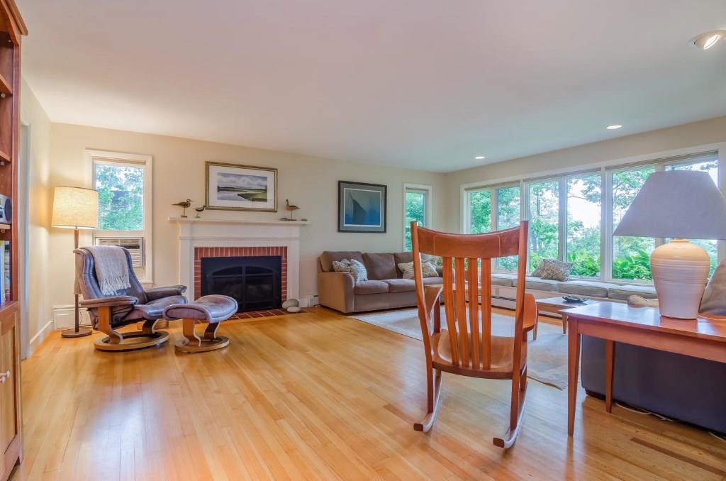 22 Pilot Point Road