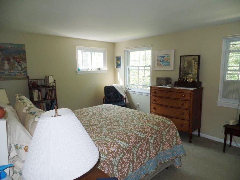 8 Penny Royal Court, 8